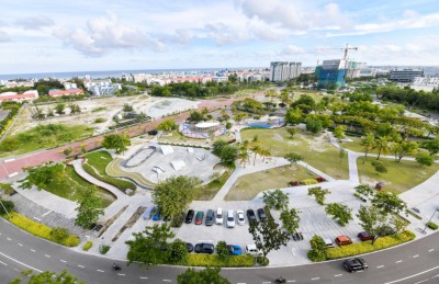 ހުޅުމާލޭގެ ސެންޓްރަލް ޕާކު ސަރަހައްދުން 10 ރޭސިން ކާރު ޓޯކޮށްފި