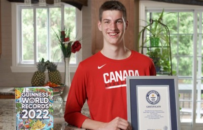 އުމުރުން 15، އިސްކޮޅު 7 ފޫޓަށްވުރެ ދިގު