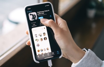 ކްލަބްހައުސްގައި އިންވައިޓް ކުރެވޭ އާ ގޮތެއް ޓެސްޓް ކުރަނީ