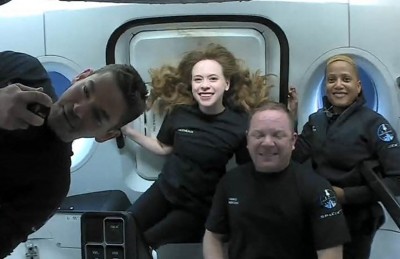 ޖައްވީ ޓޫރިސްޓުން އެނބުރި ބިމަށް