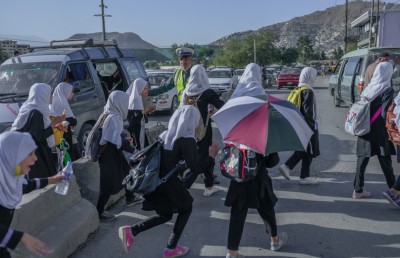 އަންހެން މުވައްޒަފުން ގޭގައި މަޑުކޮށްލާ: ތާލިބާން