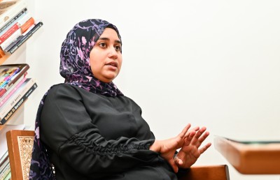 ފޮނިތޮށި ކާފޫރު ތޮޅިއެއް ނޫން: މާ ފޮނި، މާ އުފާވެރި ރަހަތަކެއް