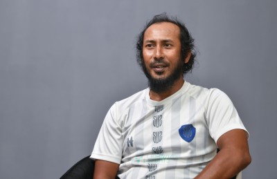 އުއްމީދީ ޖީލެއް ފުޓްބޯޅައިން ގެއްލިދާނެކަމުގެ ބިރު އެބައޮތް: ފަރީދު