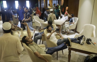 ހަސީނާގެ ވެރިކަން ނިންމި 24 ގަޑިއިރުތެރޭ 100 މަރު