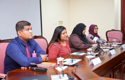 ޕެންޝަން ފަންޑުން ބޭރަށް އިންވެސްޓްކުރަން ޑޮލަރު ހޯދަން އުނދަގޫ: ސުޖާތާ