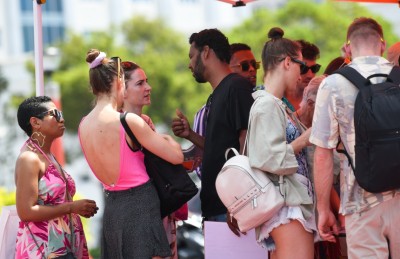 ޓޫރިސްޓުންގެ އަދަދު 1.2 މިލިއަނަށް އަރައިފި