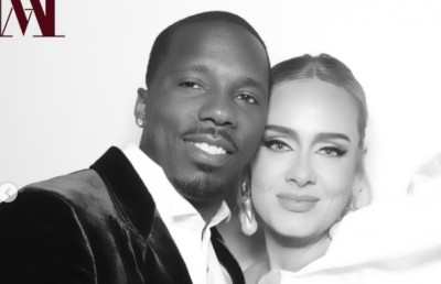 އަޑެލްގެ އާ ބައިވެރިޔާއާ އެކު ފޮޓޯއެއް