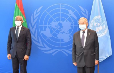 ރައީސާއި ޝާހިދު ބައްދަލުކުރައްވައިފި، ރާއްޖެ އަށް ރަސްމީ ދަތުރެއް ކުރައްވަން ދައުވަތު ދެއްވި