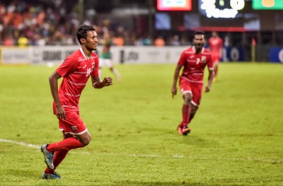 ތަށި ދިފާއުކުރަން އަމިއްލަ ދަނޑުގައި ކުޅުމަކީ ޝަރަފެއް: ހަމްޕު