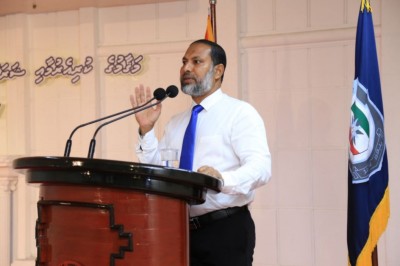 ޑްރަގްގެ ފަހަތުން އަންނަ ބޮޑެތި ކުށްތަކުގެ ސަބަބުން މުޖުތަމައު ތުނަވަސްކަމުގެ ތެރެއަށް ވެއްޓޭ: އިމްރާން