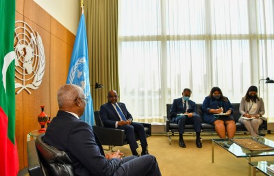 ރައީސާއި ޝާހިދު ބައްދަލުކުރައްވައިފި، ރާއްޖެ އަށް ރަސްމީ ދަތުރެއް ކުރައްވަން ދައުވަތު ދެއްވި