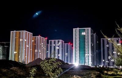 އަޑު އިވުމުން ނޫނީ ނުދިއްލޭތީ ހިޔާ ފްލެޓުގެ ކޮރިޑޯ ލައިޓްތައް ބަދަލުކުރަނީ