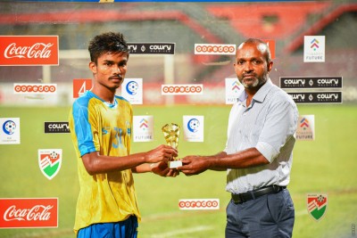 ޔާންގެ މޮޅު ކުޅުމާއެކު ވެލެންސިއާއިން ޔޫވީ ބަލިކޮށްފި