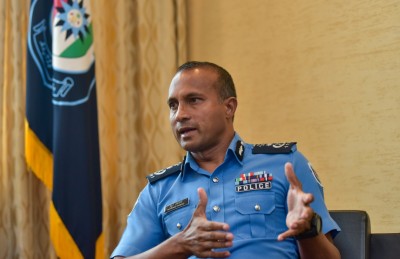 އޮފިސަރުން ވަކިކުރުމުގެ ނިންމުން ތަންފީޒުކުރުން ކޮމިޝަނަރަށް ލަހެއް ނޫން