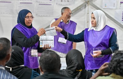 ބައި އިލެކްޝަންތައް އަހަރަކު ދެ ފަހަރު ބާއްވާ ގޮތަށް ގާނޫނު އިސްލާހުކޮށް، މަޖިލީހުން ފާސްކޮށްފި