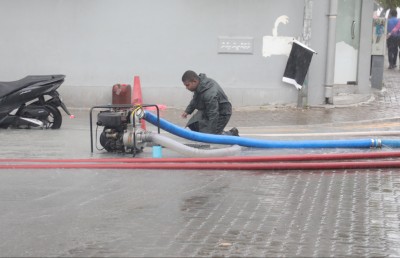 މާލެއިން ތިން މިލިއަން ލީޓަރުގެ ފެން ހިންދައިފި