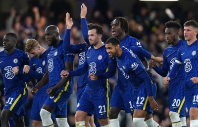 ޔުނައިޓެޑް ކަޓައިފި، ލަންޑަނުގެ 4 ޓީމު ކުރިޔަށް