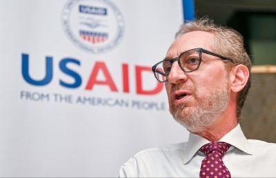 މައިކަލް ޝިފާގެ އިންޓަވިއު: މޫސުމީ ބަދަލުތަކާ ދެކޮޅަށް ރާއްޖެއިން ނަމޫނާ ދައްކާ