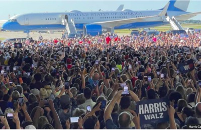 ޓްރަމްޕް ވިދާޅުވަނީ މިއީ ފޭކް ފޮޓޯއެއް ކަމަށް