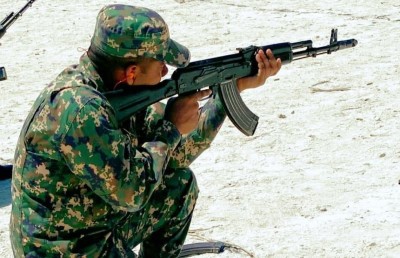 ސިފައިންގެ ޒުވާނާގެ ކުއްލި މަރާ އެކު ހުއްޓުން!