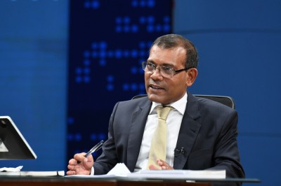 ޔޫކްރެއިނުގެ ރައީސަށް، ރައީސް ނަޝީދު ތައުރީފުކުރައްވައިފި