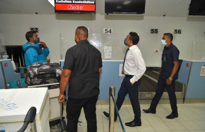 ނައިބު ރައީސް އެއާޕޯޓަށް ވަޑައިގެން ޝަކުވާތައް އަޑުއައްސަވައިފި