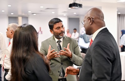 އެއް ބަޔަކު ތިބެތިބެ އެސޯސިއޭޝަންތައް ގާވަނީ: ބަދަލެއް ބޭނުންވޭ!