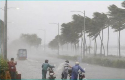 ތޫފާން ގުލާބު އިންޑިއާގެ އިރުމަތީ އައްސޭރިއަށް