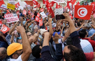 މަޝްވަރާގެ ދޮރު ބަންދުވެއްޖެ، ދެން އޮތީ އަޒުލުކުރުން