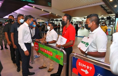 ނައިބު ރައީސް އެއާޕޯޓަށް ވަޑައިގެން ޝަކުވާތައް އަޑުއައްސަވައިފި