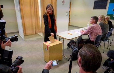 އައިސްލޭންޑް ޕާލަމެންޓުގެ ގިނަ ގޮނޑިތަކެއް އަންހެނުންނަށް