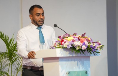 އައްޑޫ ޕްރޮމޯޓްކުރަން އެންމެ ރަނގަޅީ އިނގިރޭސިވިލާތުގައި: ފައިސަލް