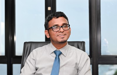 މިދިޔަ މަހުގެ ރިޒާވްގައި ހުރީ 45 މިލިއަން ޑޮލަރު، ގަވަރުނަރު ލަފާކުރައްވަނީ މި މަހު ރަނގަޅުވާނެ ކަަމަށް