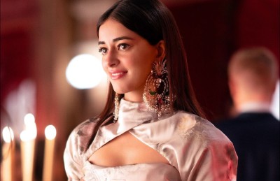 ކަރަން ގެނެސްދެނީ އަނަންޔާގެ "ކޯލް މީ ބޭ"