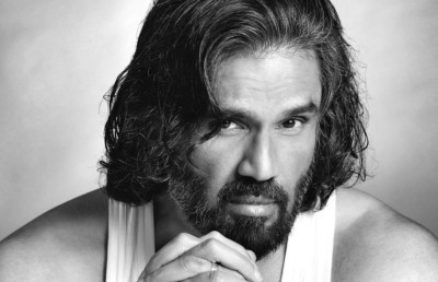 ސުނިލް ޝެޓީގެ ވެބް ސީރީޒަކީ "އިންވިޒިބަލް ވުމަން"