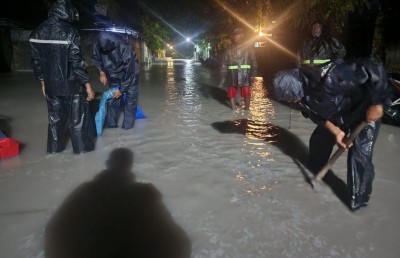 ބޯ ވާރޭގައި ކުޅުދުއްފުށީގެ 57 ގެއަކަށް ފެން ވަދެ، ތިން ގެއަކުން މީހުން ބަދަލުކޮށްފި