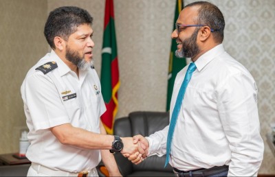 އޮސްޓްރޭލިއާ ނޭވީގެ އިމާމް ހުޅުމާލޭ ރަޝީދު މިސްކިތުގައި ހުތުބާ ދެއްވަނީ