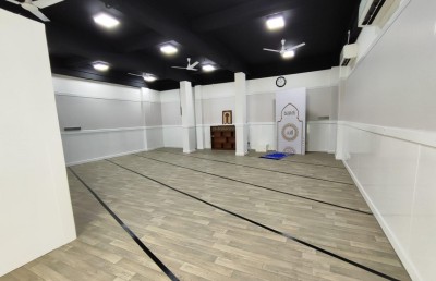 ސްކޫލެއްގައި ބަރަހަނާވި މީހަކު މިސްކިތަކަށް ވަދެ ބަރަހަނާވުމުން އަލުން ހައްޔަރުކޮށްފި