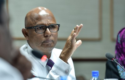 މި ފެންނަނީ އަމިއްލަ މަސްލަހަތާ ޖެހުމުން މެމްބަރުންނަށް "ހިތި ބޭސް" ނުދިރޭ މަންޒަރު!