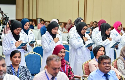 ވިލާ ކޮލެޖުގެ ފާމަސީ ޑިގްރީގެ ދެ ވަނަ ބެޗުގެ ދަރިވަރުން ހުވާކޮށްފި