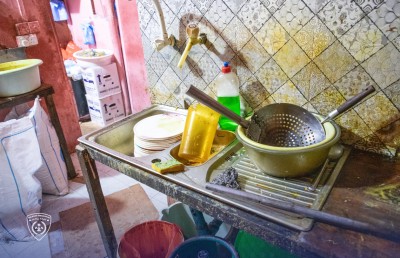 ނުތާހިރުކޮށް ކާބޯތަކެތި ހަދާ އިތުރު ތަނެއް ހޯދައި 15 ބިދޭސީން ހިފަހައްޓައިފި