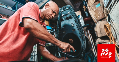 ހަމަ އެއްވެސް ފޫހިކަމެއް ނެތި ރޫޅާލަ ރޫޅާލާ