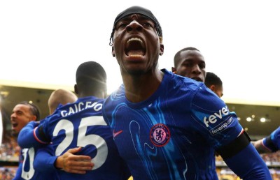 ވުލްވްސްގެ ސަޕޯޓަރުން ރުޅި އަރުވާލި ހެޓްރިކް ހީރޯ މަޑުއޭކޭ މައާފަށް އެދިއްޖެ