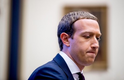 ފޭސްބުކްގެ ވެރިޔާއަށް ދެތިން ގަޑިިއިރުން 7 ބިލިއަން ޑޮލަރުގެ ގެއްލުން