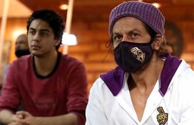 ޑްރަގްސް ބޭނުންކޮށް ޕާޓީކުރި ތަނަކުން ޝާހްރުކްގެ ދަރިފުޅު އަރިއަން ހައްޔަރުކޮށްފި