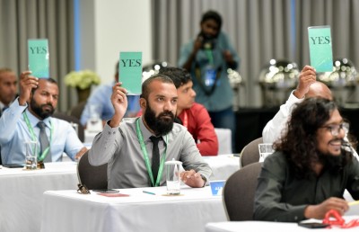 "ކަރުދާސް ކްލަބްތައް" ނުކުމެ އެސޯސިއޭޝަންތަކުގެ އިންތިހާބުތައް ހަރާބު ކުރަނީ، "ދޮވެލަން" ވީ ފަހަރު!