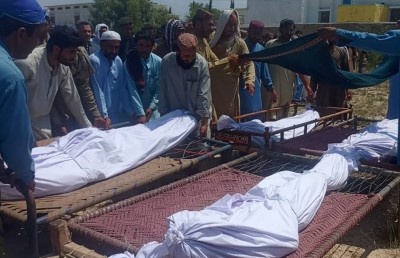 ޕާކިސްތާނުގައި މަގުމަތިން ހިފަހައްޓައި މެރި މީހުންގެ އަދަދު 39 އަށް