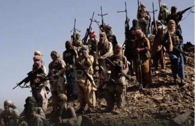 ޕާކިސްތާނުގައި މަގުމަތިން ހިފެހެއްޓުމަށް ފަހު 22 މީހަކު މަރާލައިފި