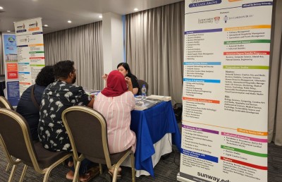 ޔުނިވާސިޓީ ރަޖިސްޓްރޭޝަންޑޭގައި ކޯސްތަކަށް ރަޖިސްޓްރީކޮށްގެން ހިލޭ ފްލައިޓް ޓިކެޓު ދެނީ