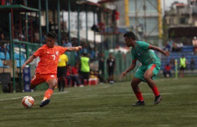 ގަދަފަދަ އިންޑިއާ ބަލިކޮށް ބަންގްލަދޭޝް ޔޫތު ސާފް ޗެމްޕިއަންޝިޕުގެ ފައިނަލަށް